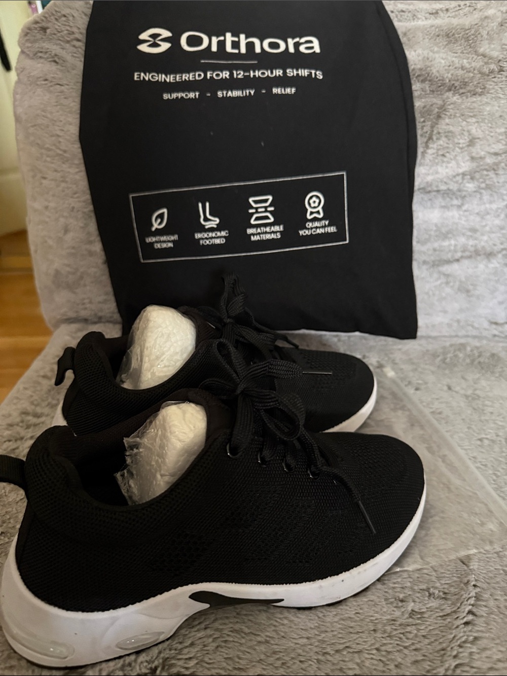 thor Black and White Women’s Lightweight Sneakers